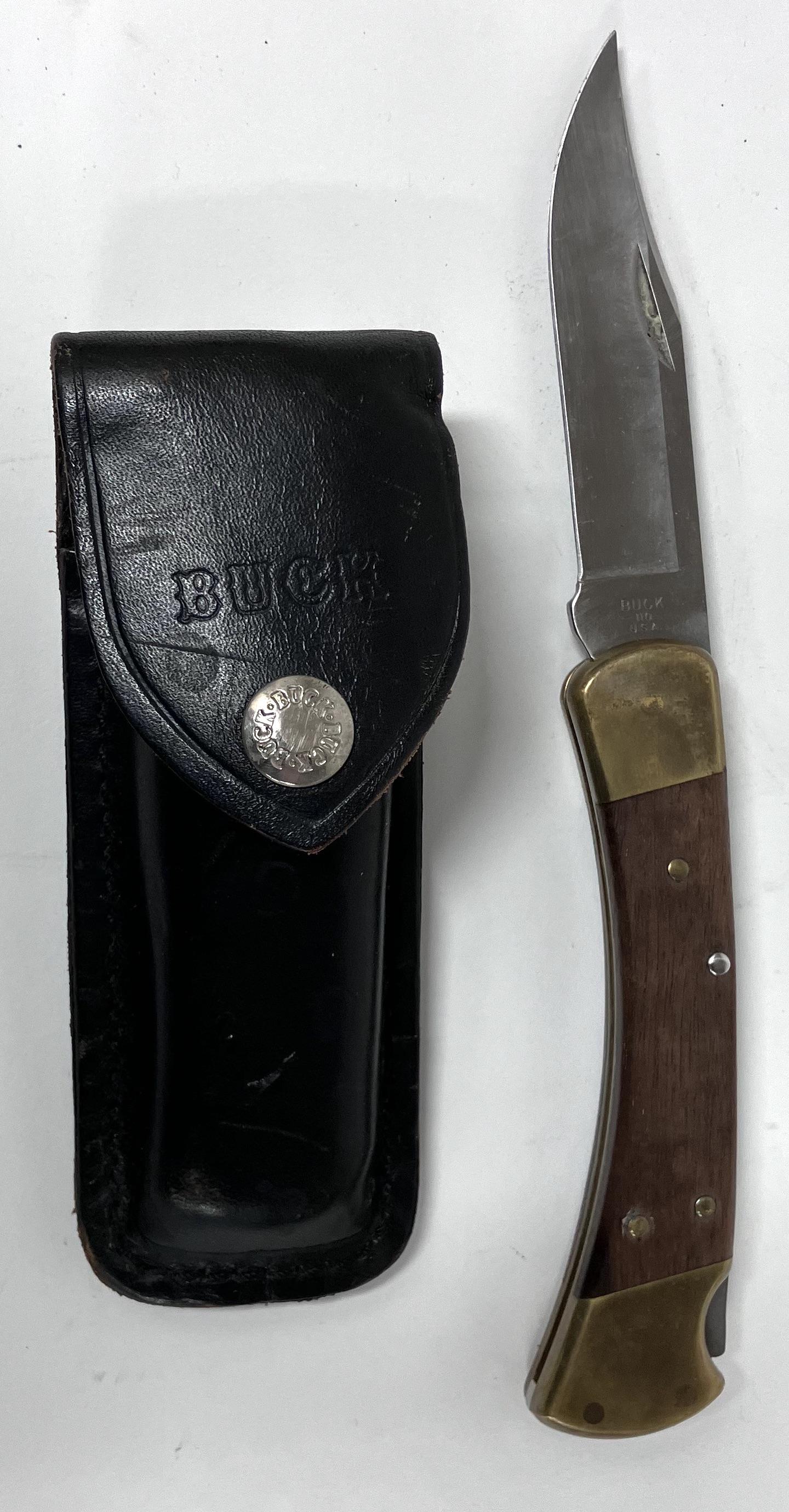 Buck 2 Dot Pocket Knife (1 of 3)