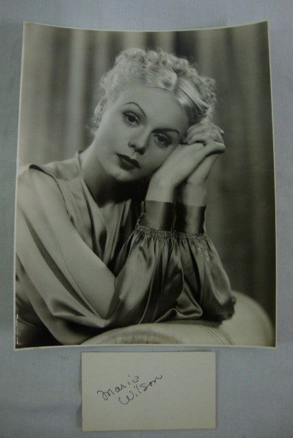 MARIE WILSON FRYER PORTRAIT AND AUTOGRAPH: Elmer Fryer publicity photograph of Marie Wilson for Hard Luck Dame with a back stamp for the photographer and Warner Bros. Marie Wilson autograph on a card 8" x 10" (photo)