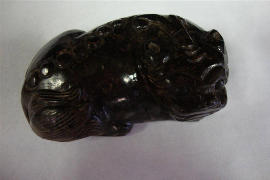 EARLY BLACK JADE FOO DOG: 2-3/4” long