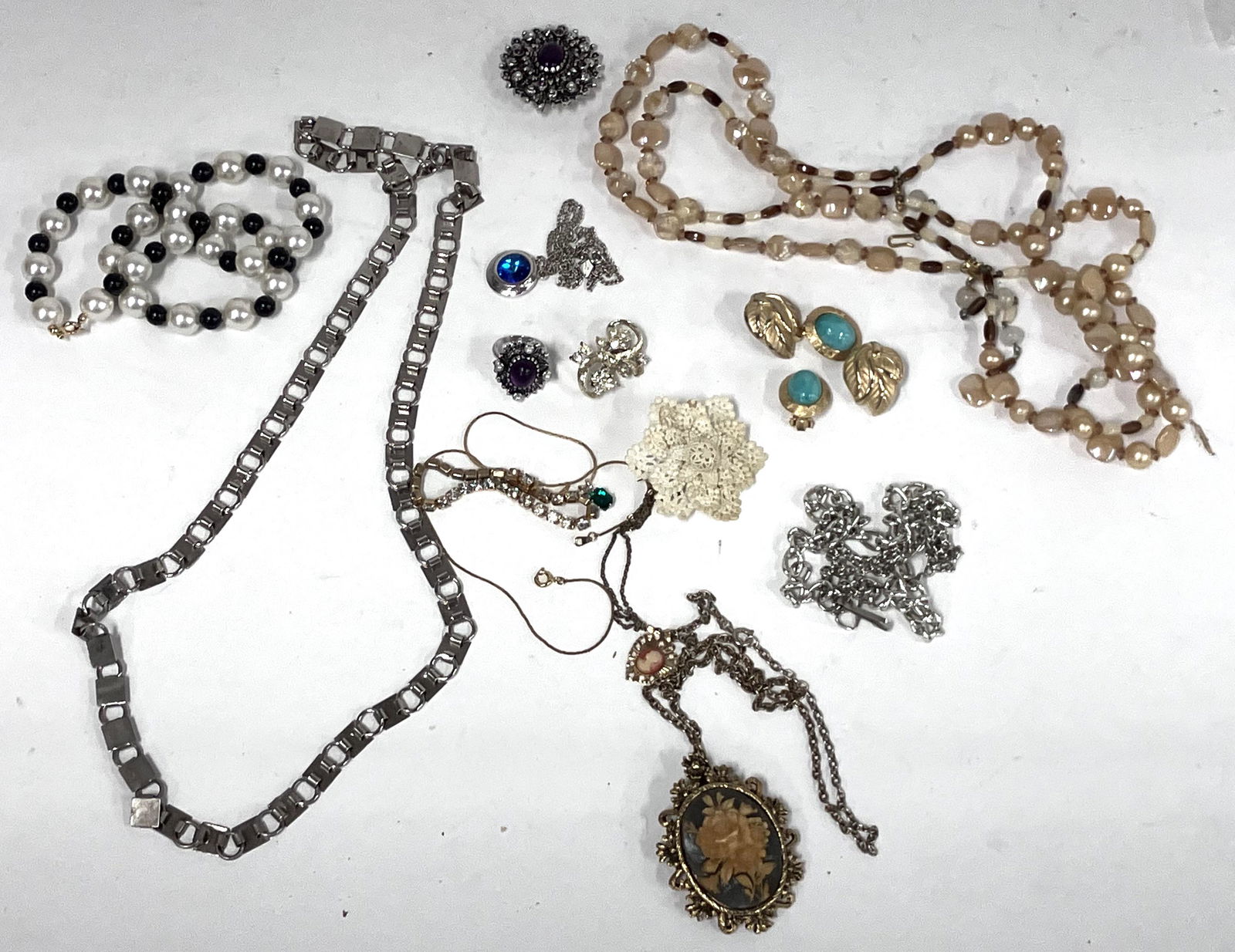 Vintage Costume Jewelry for Collector Inc. Signed (13) (1 of 4)