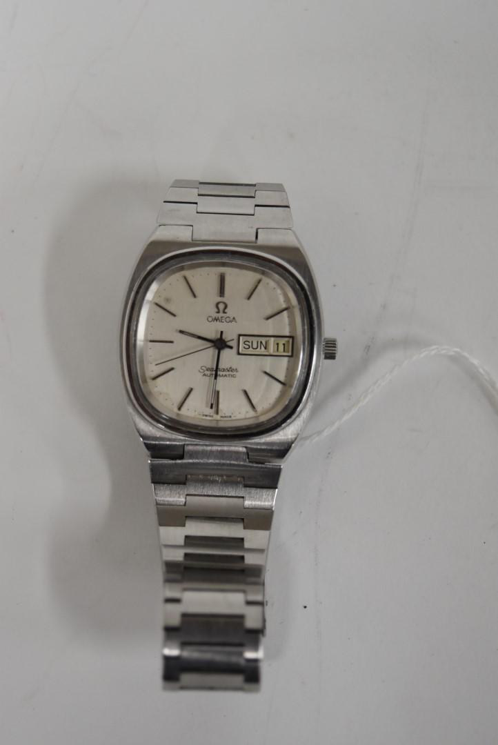 Omega Seamaster Men's Wrist Watch: Stainless steel.