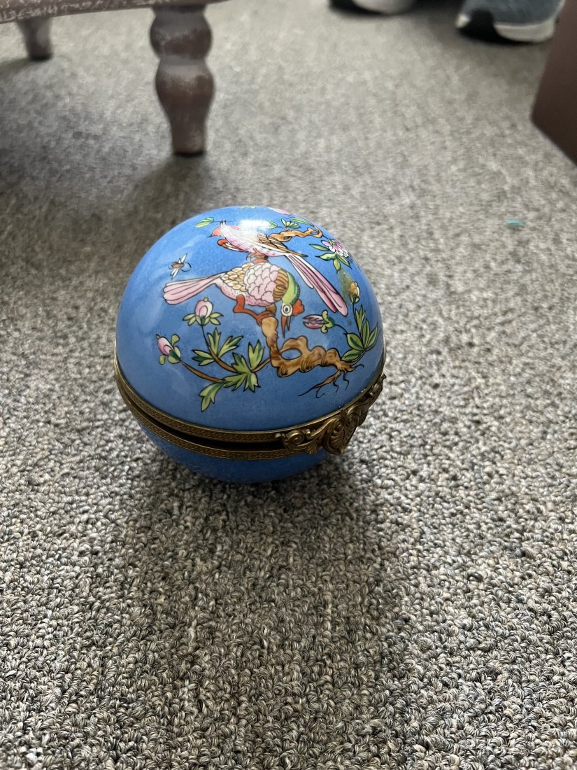 Hand Painted Unusual Spherical Vintage Dresser Box (1 of 2)