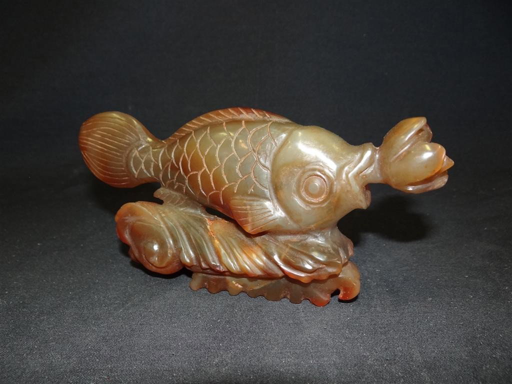 CHINESE JADE FISH CARVING: 8 3/4"L