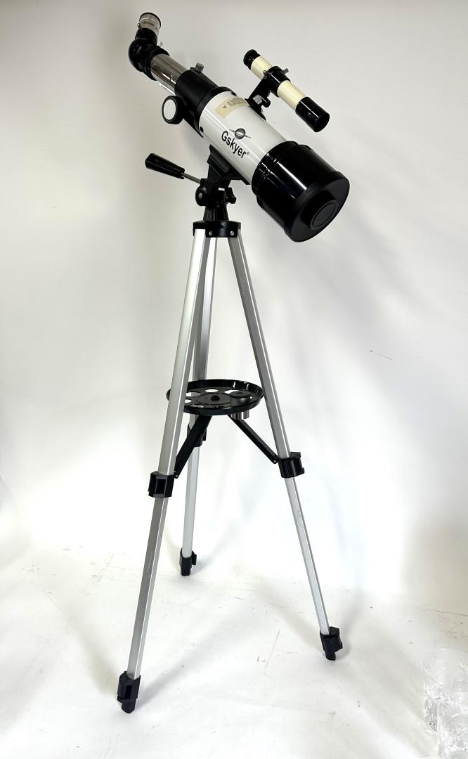 Gskyer Telescope with Case (1 of 2)
