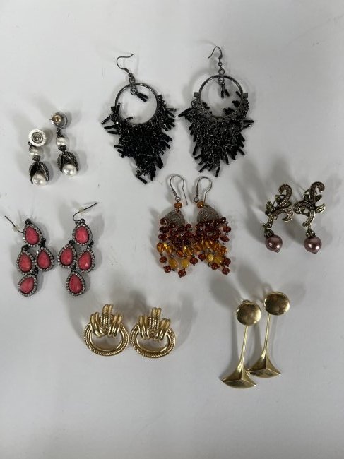 Collectors Lot of Unusual Vintage Earrings (7 pr.): Seven pair in the lot. All unusual, one pr. of amber and topaz; one pr with marcasite and pearl; one pr. with ornate onyx pead drops.As pictured. All for pierced.
