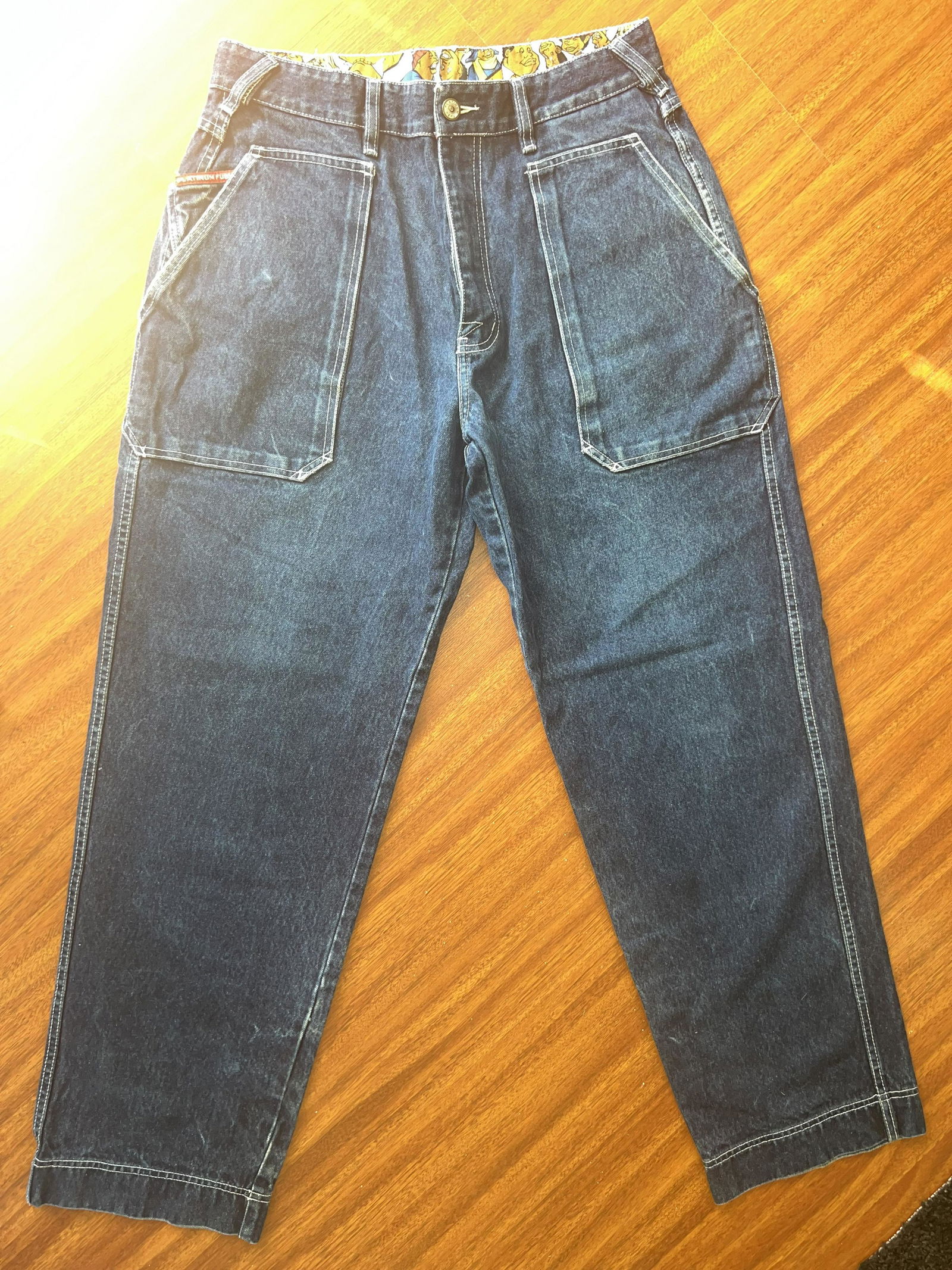 Collectible Men's Clothing. Jeans & Other: Included in the lot are Valabasis fatigue jeans (Size 38) , ; Platinum Fubu FAt Albert jeans 37980 Product No.; (Size Waist 34) Also, Everlast Elite Training gloves, original packaging.