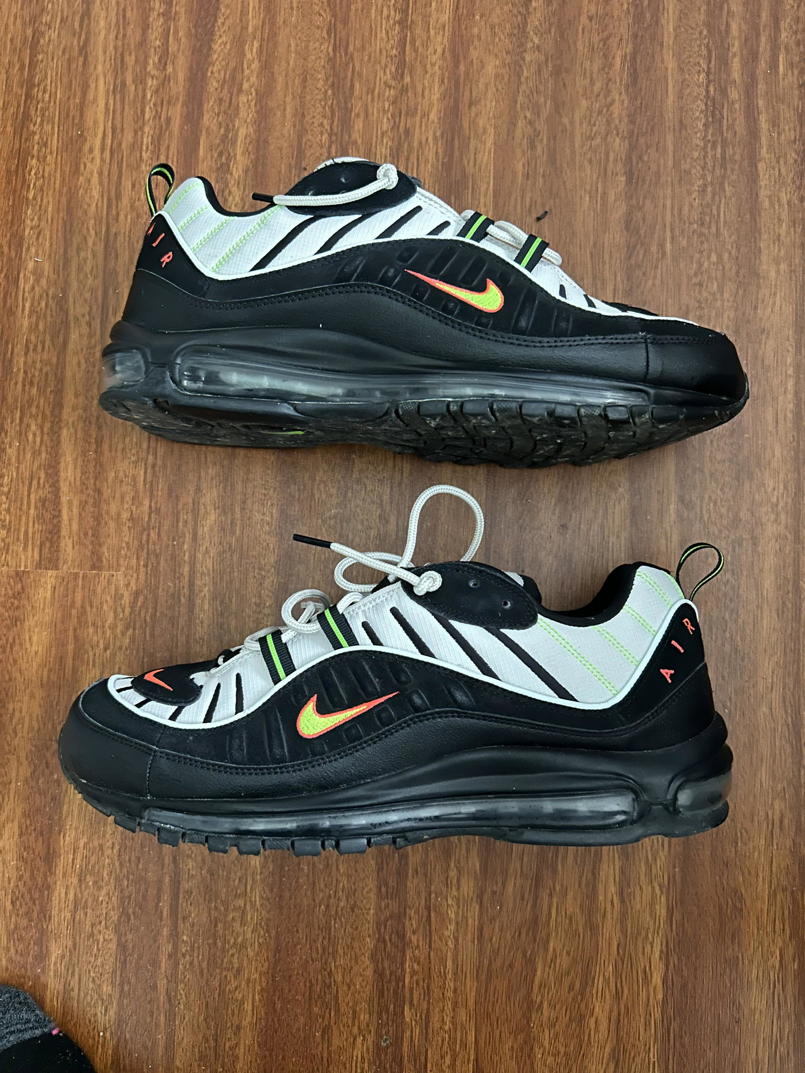 Collectible Nike Air Max 98 Sneakers.: Size 13. Original Box