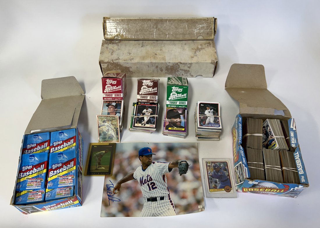 Collectors Lot of Baseball cards and pictures (1 of 7)