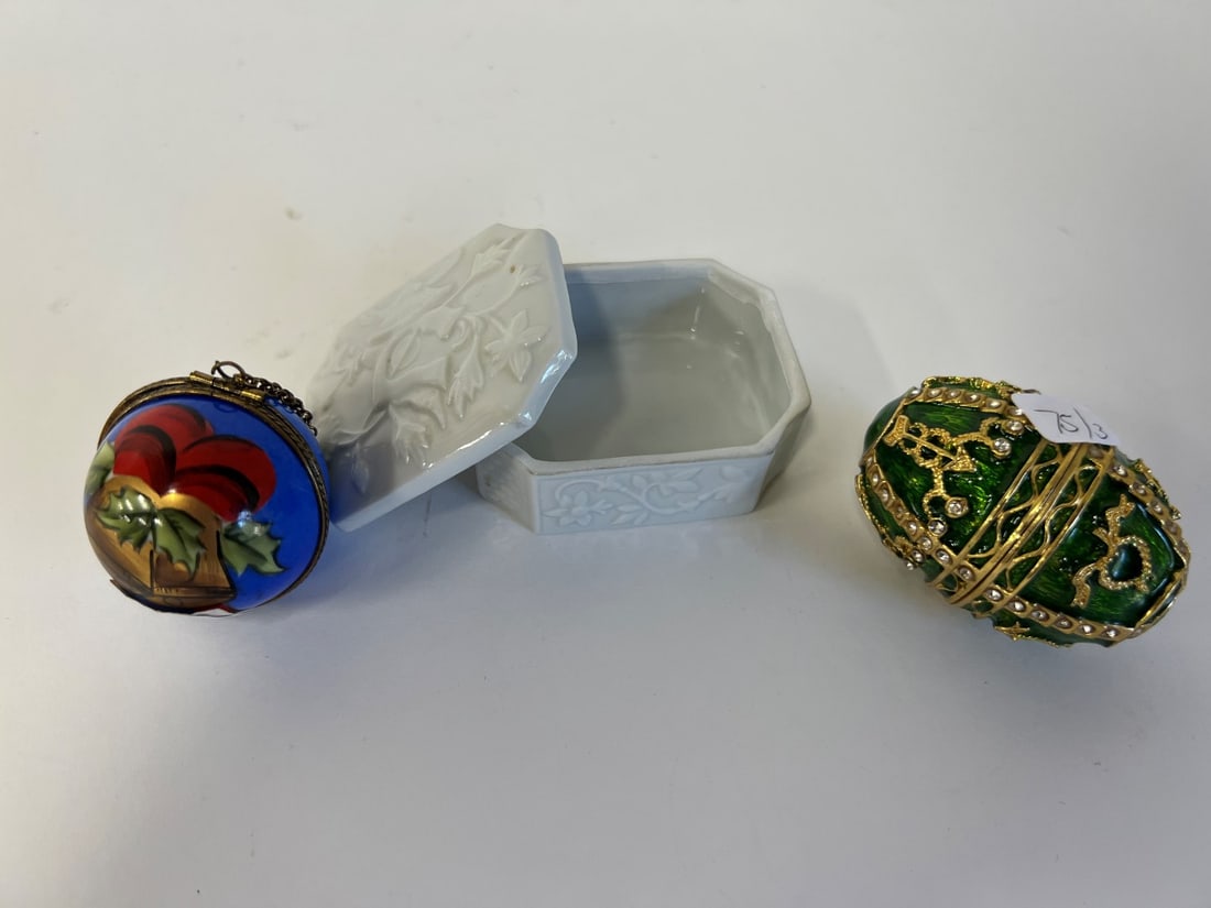 Collector/Dealer's Lot of Limoges .(3): Porcelain Limoges Box, white, marked Limoges at underside, 2.25"L by 2.75"W by 1"H. Also includes an authentic Limoges Christmas Spherical Box. (blue sphere), marked Limoges at the inside, 1.75" in di