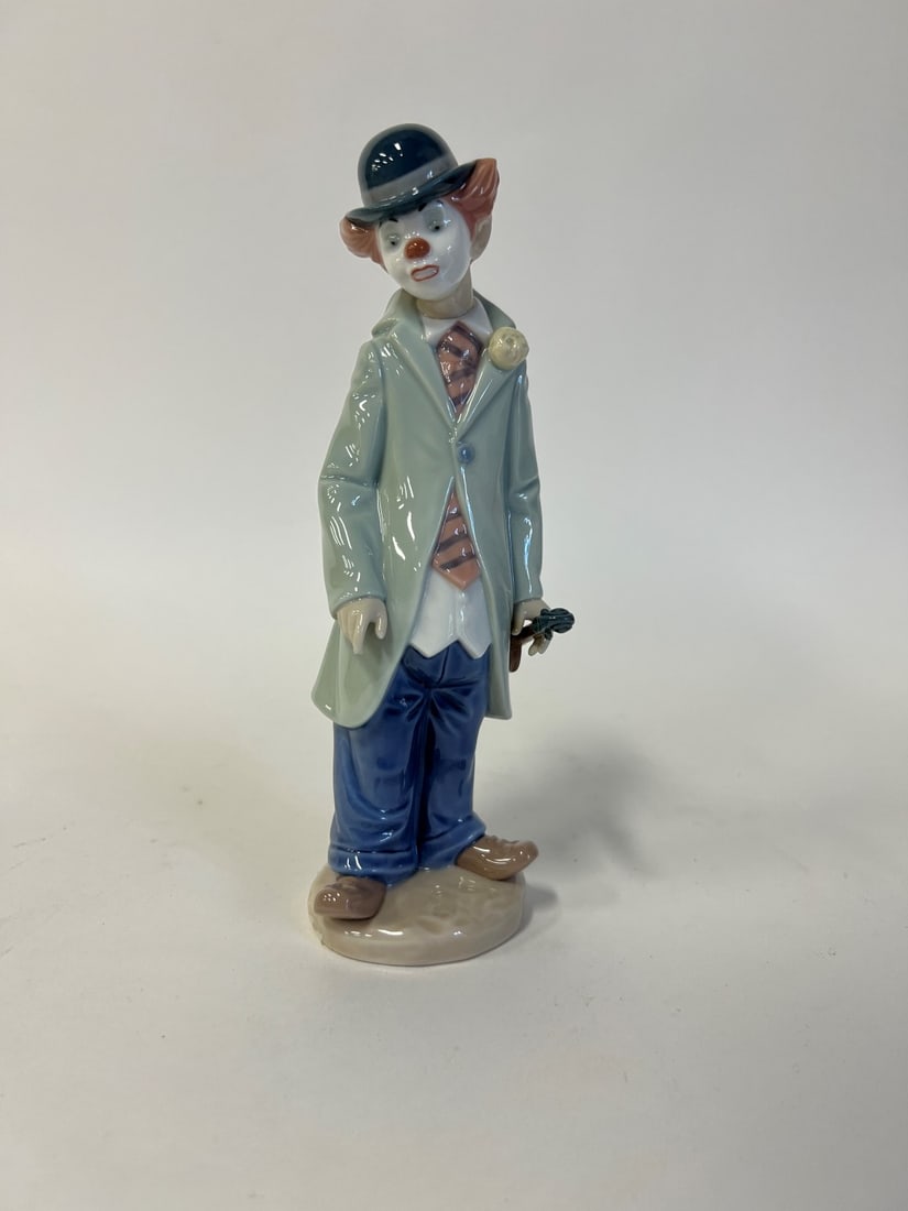 Lladro Figure. Circus Sam (1 of 4)