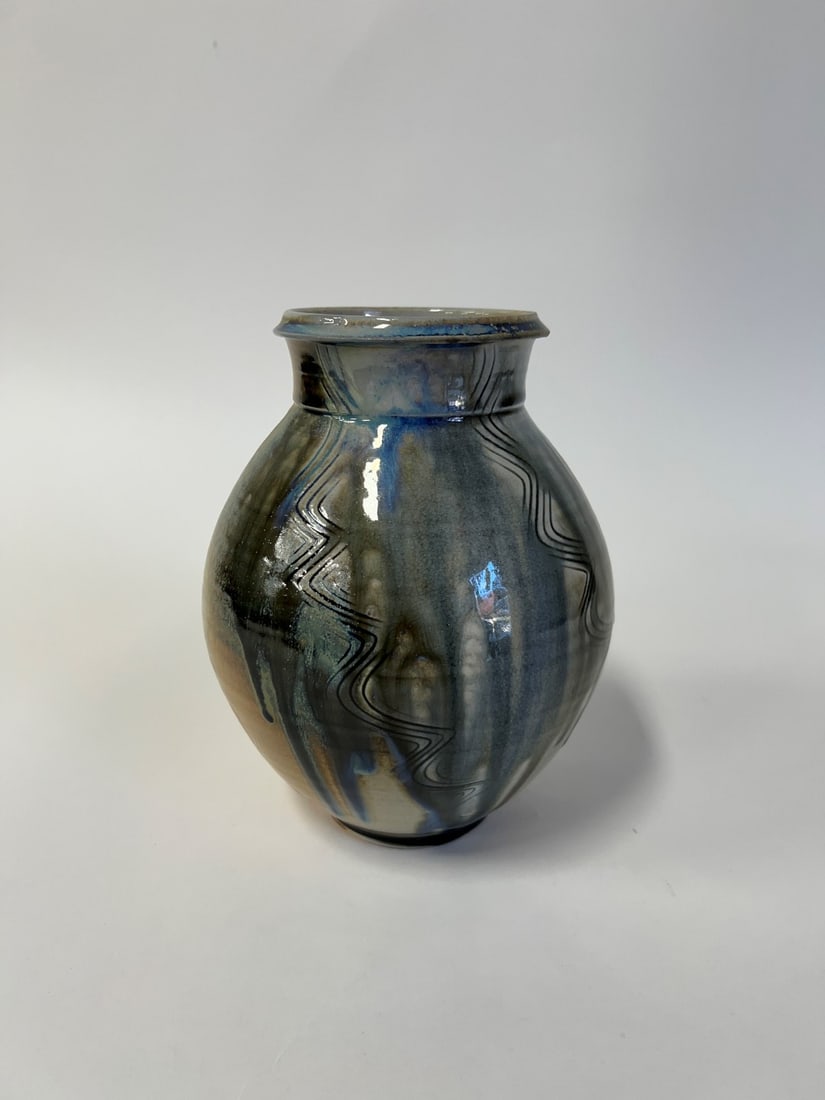 Studio Art Pottery Vase Signed (1 of 3)