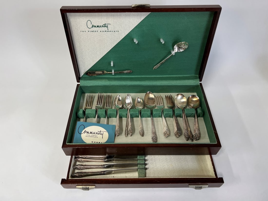 Silverplated Flatware Service in Drawered Chest (1 of 3)
