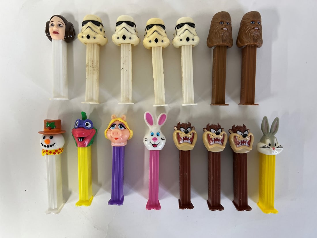 Collectors Lot of Vintage Pez Dispensers ( 15): As pictured Varying subjects. Some duplicates. Fifteen in the lot