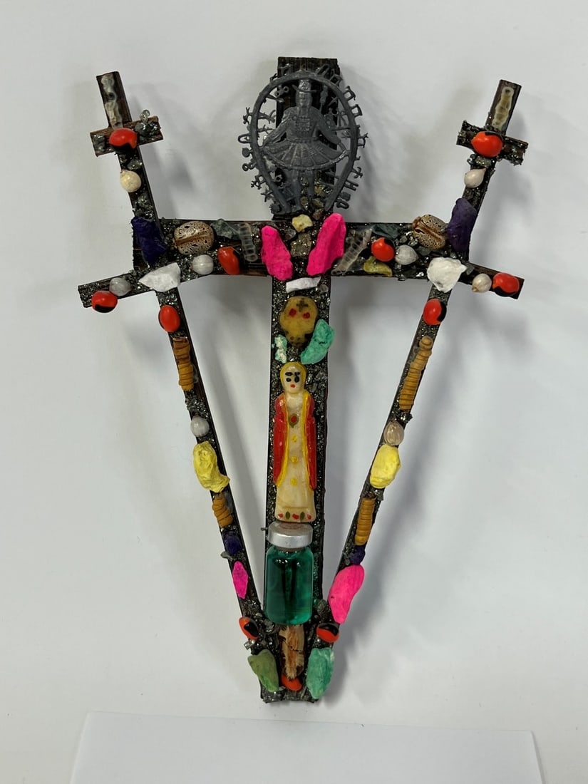 Primitive Mexican Folk Art Holy Water Holder (1 of 3)