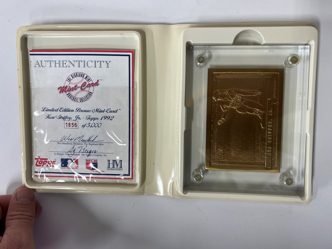 Topps Bronze Ken Griffey Jr. Plaque (1 of 4)