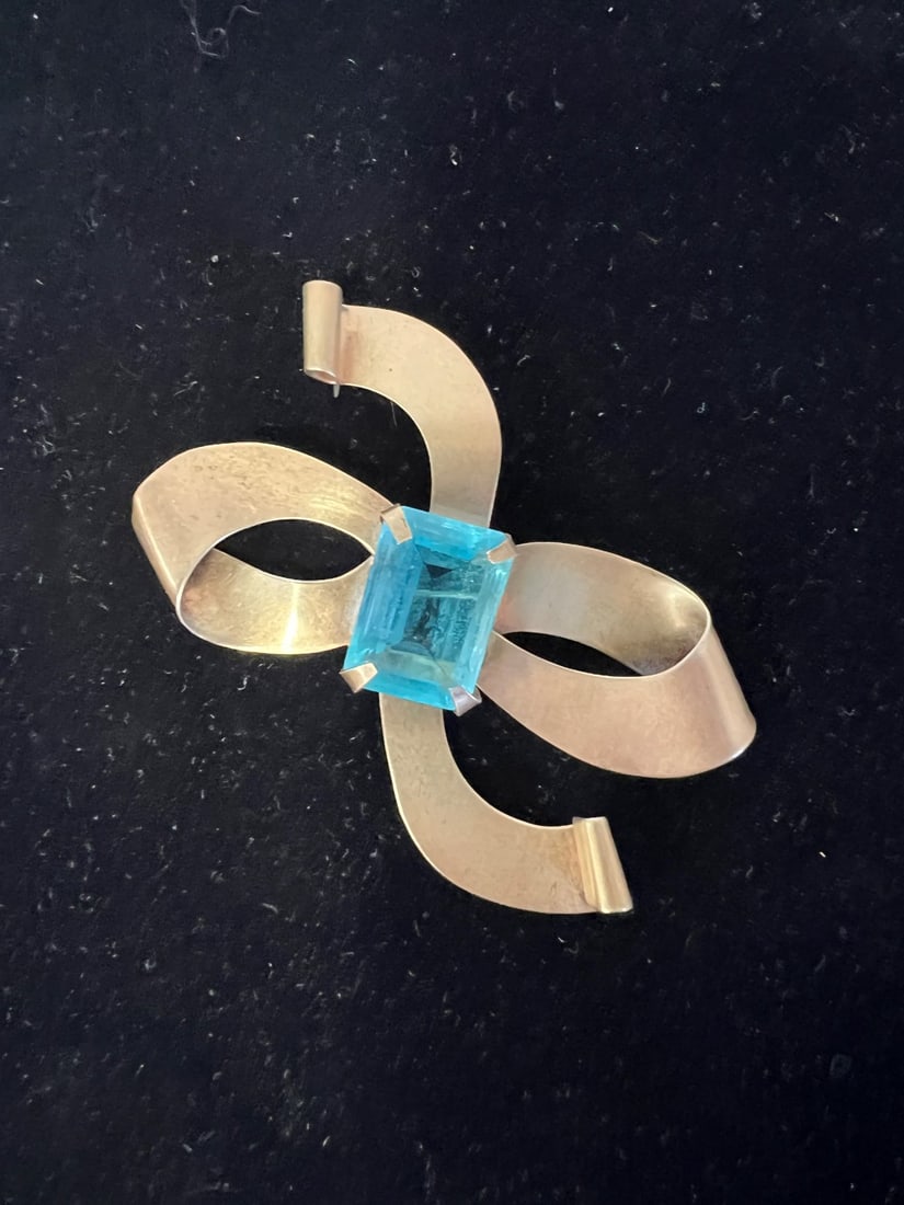 1940's Sterling Silver Aquamarine Brooch: Marked Sterling at the underside. 25.9 Grams Very large. 3.5"L and 2"H.