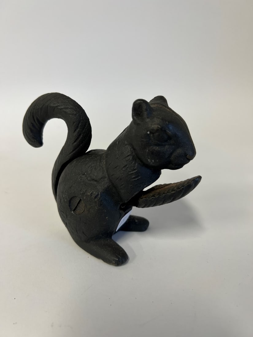 Cast Iron Vintage Squirrel Nutcracker (1 of 2)
