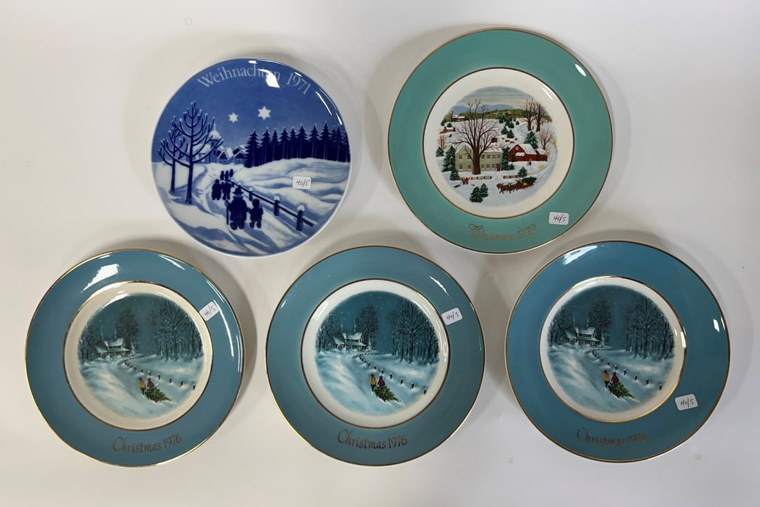 Collector''s Christmas Plates 1970's (5) (1 of 7)