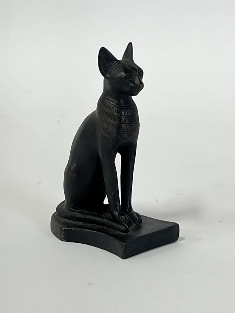 Metropolitan Museum of Art Cat Figure: Marked MMA> 3 1/2"