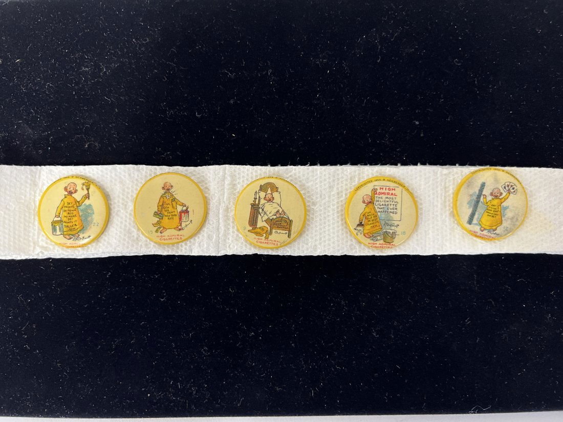 Hake's Yellow Kid Buttons (5) (1 of 4)