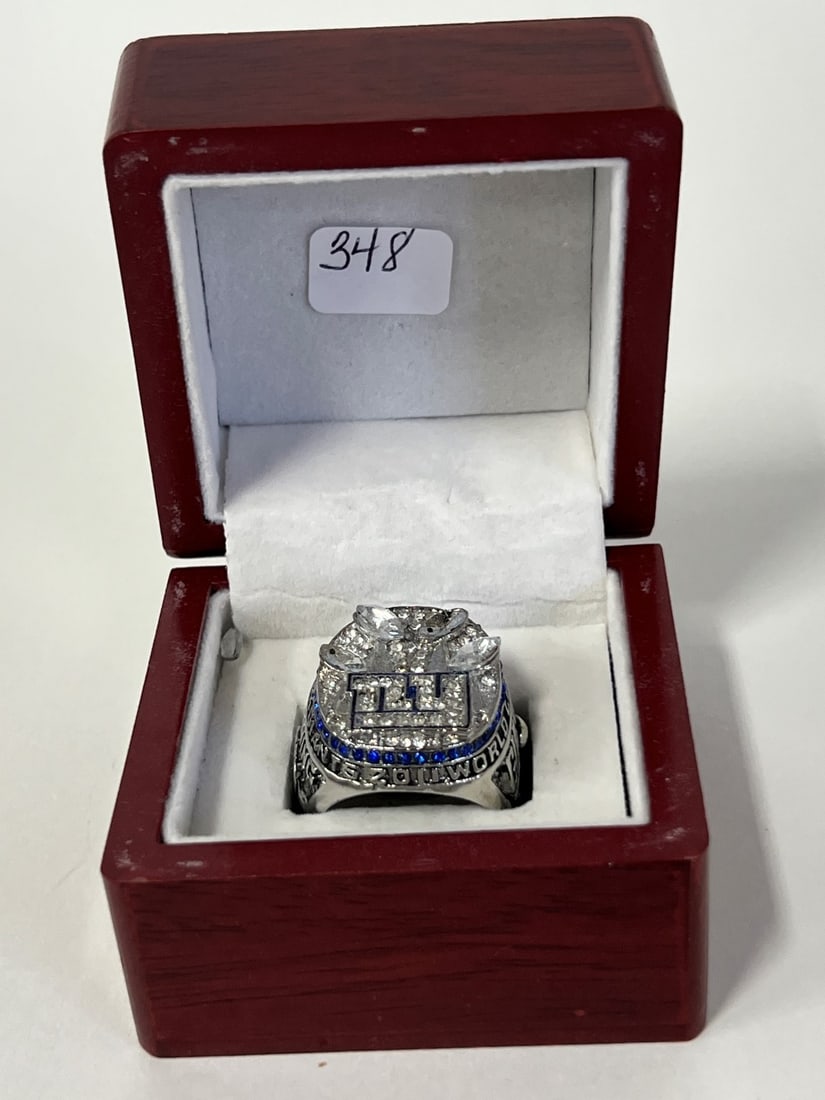New York Giants Championship Ring: Replica Ring in Box