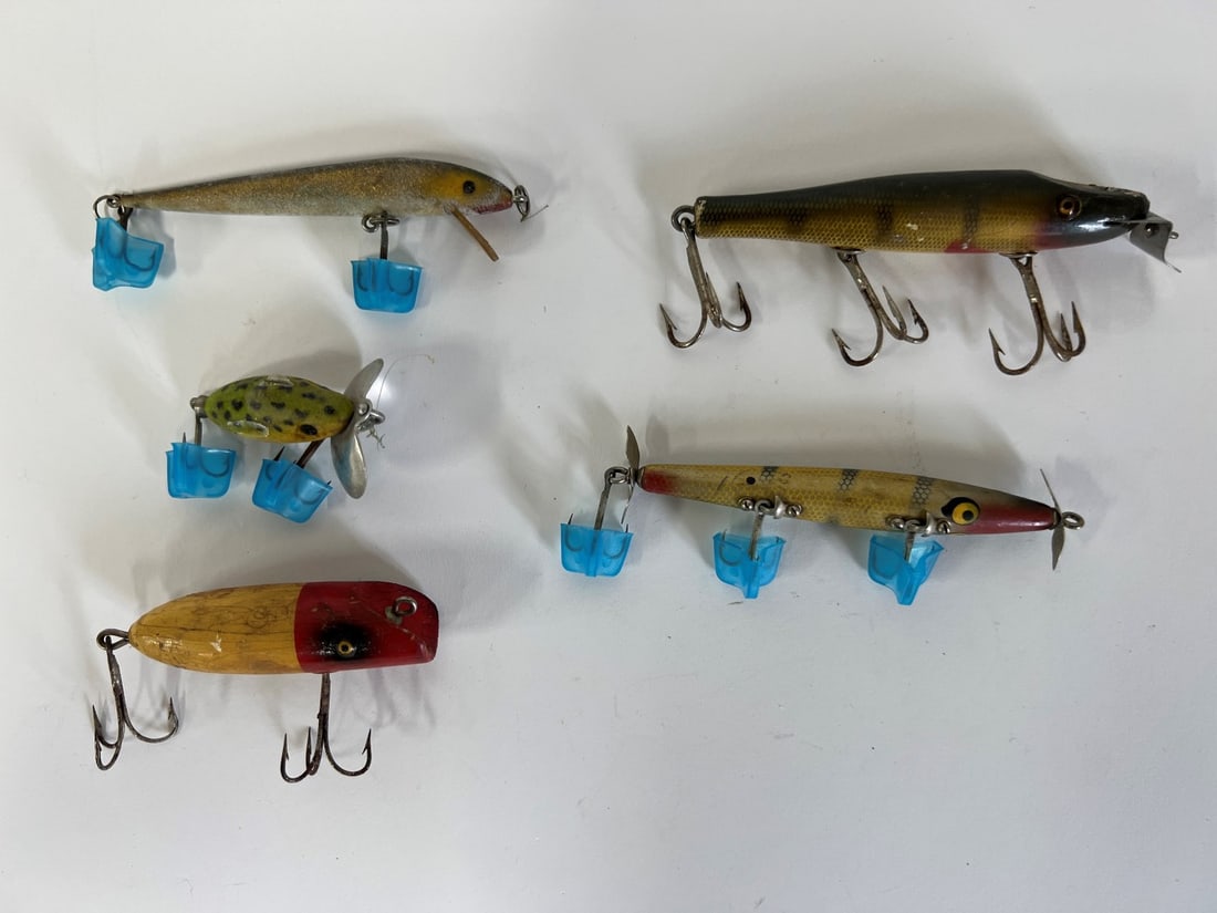 Lot of Antique Fish Lures (5) (1 of 1)