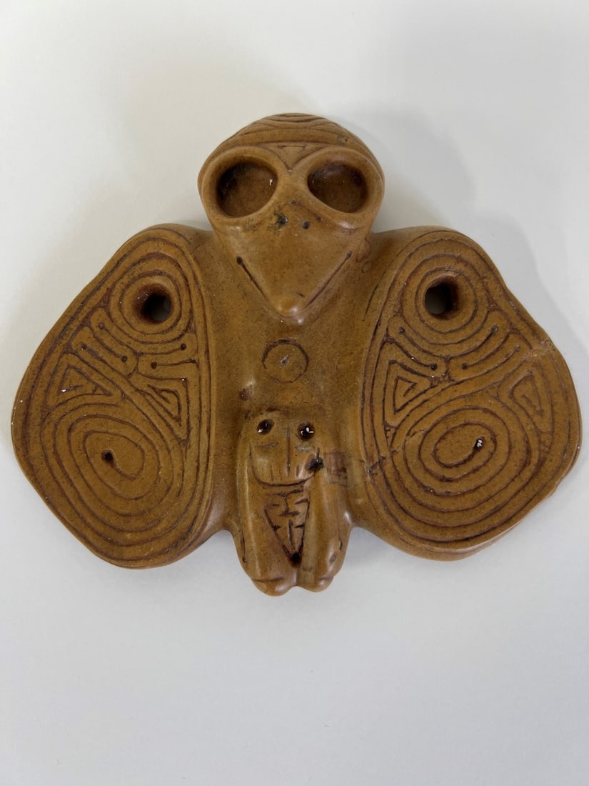 Fine Zoomorphic Taino Amulet in Black Stone (1 of 2)