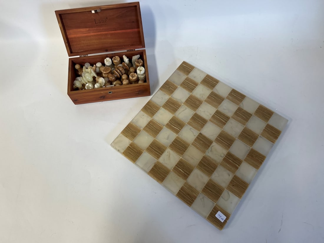 Marble & Onyx Chess Set (1 of 3)