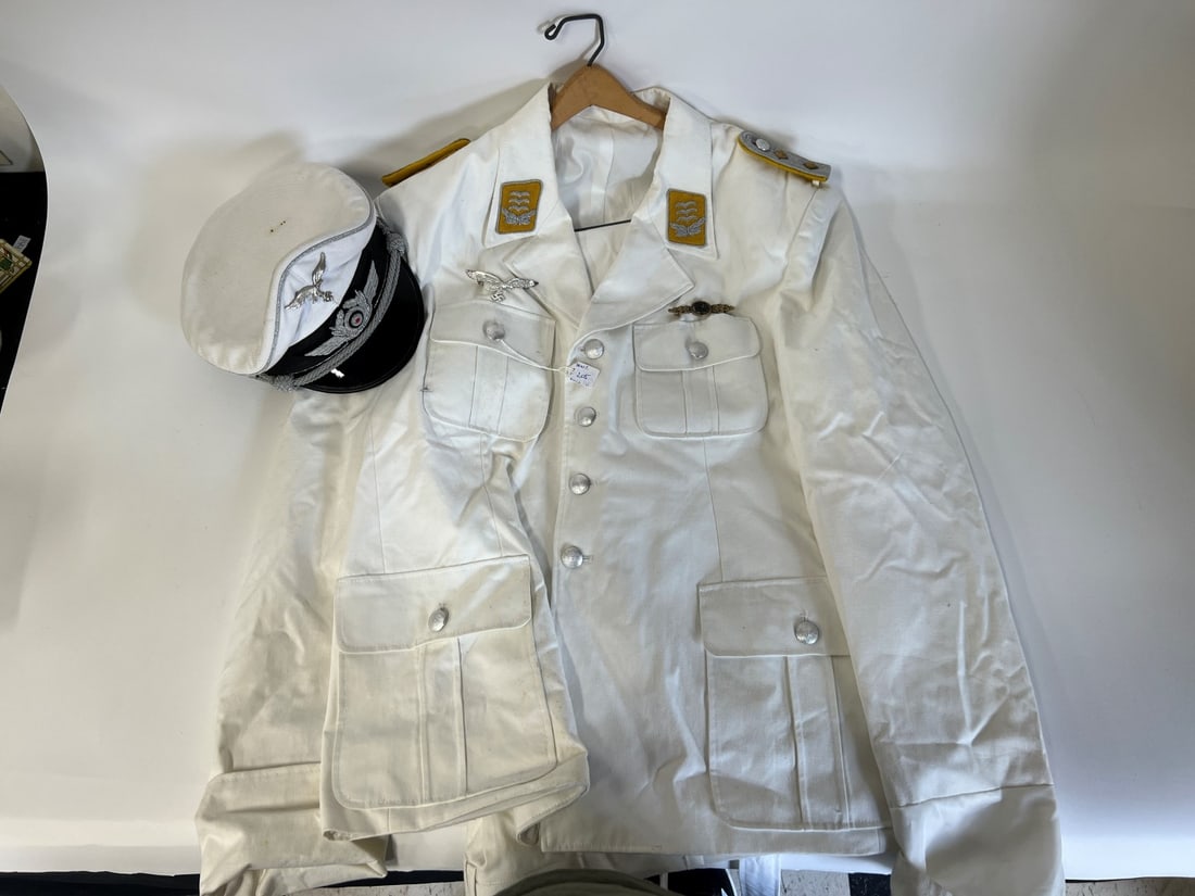 WWII German Luftwaffe Officers Gear (1 of 4)