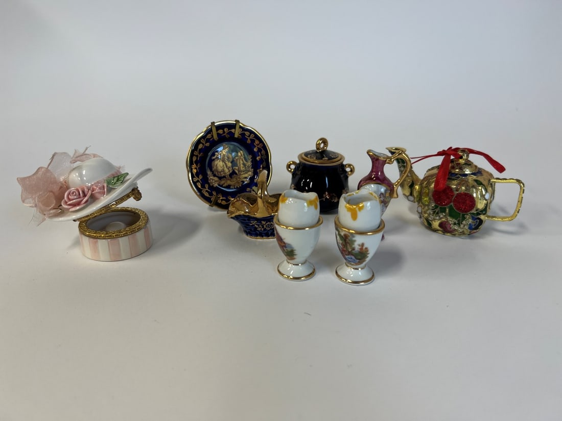 Collectors Lot of Miniatures inc Six . French Limoges (8) (1 of 3)