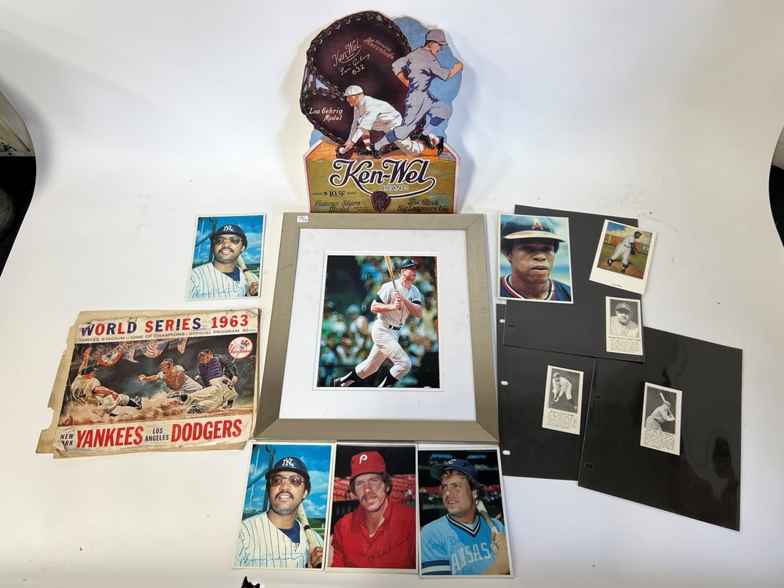 New York Yankees Lot inc. Tin Sign (1 of 6)