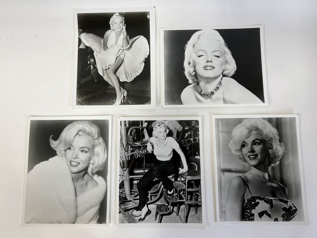 Marilyn Monroe Photographs (5): Black and white. All 8 x 10