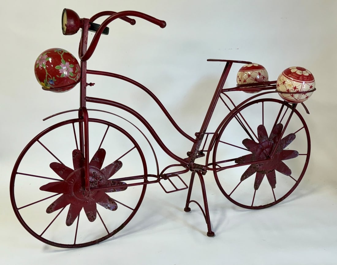 Outdoor Metal Yard Bicycle Figure (1 of 3)