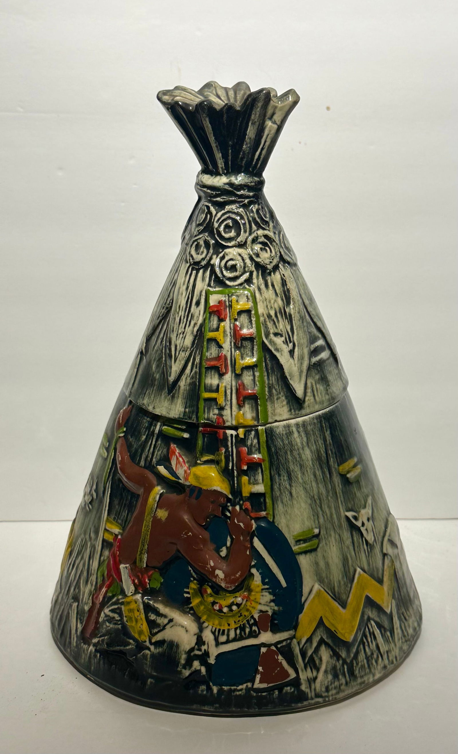 McCoy 1950’s Ceramic Teepee Cookie Jar (1 of 6)