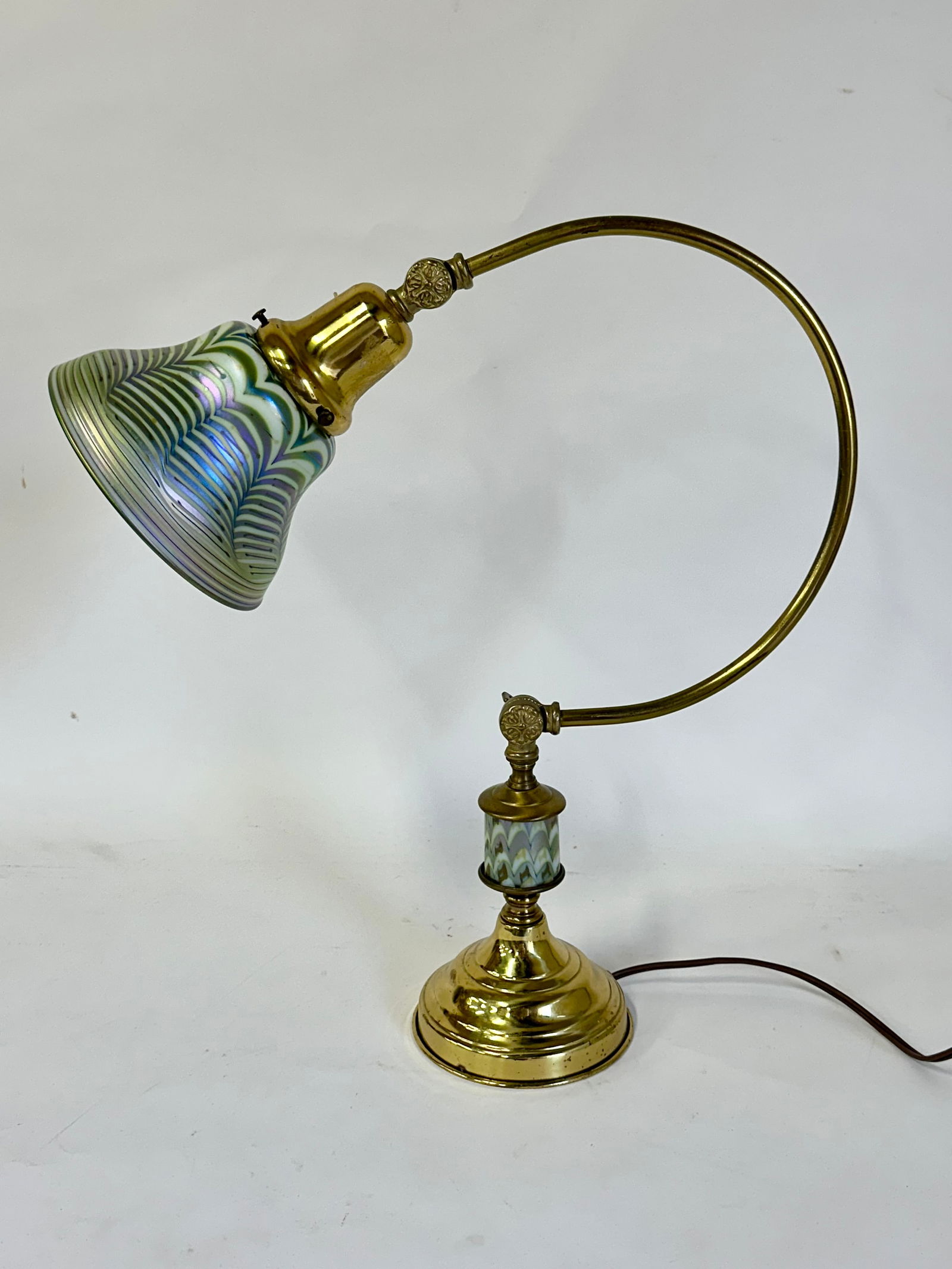Quezal Type Victorian Adjustable Brass Desk Lamp (1 of 7)