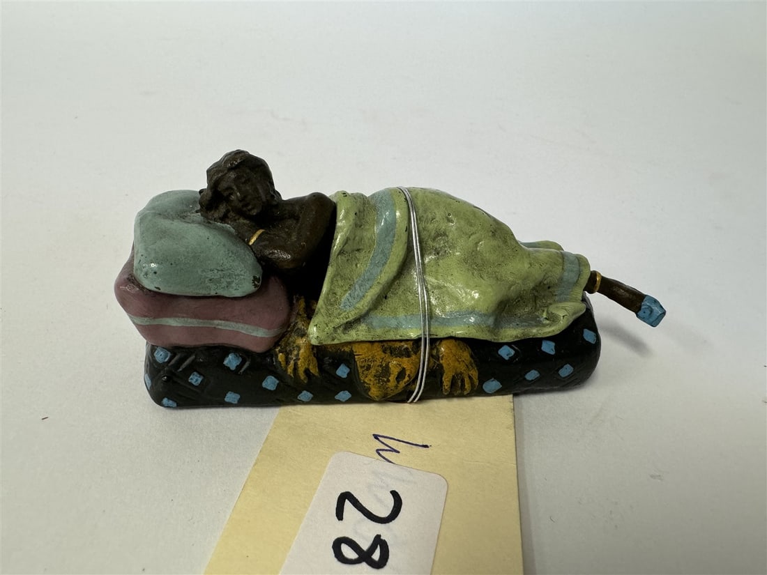 Vienna Bronze. Reclining Lady (1 of 2)