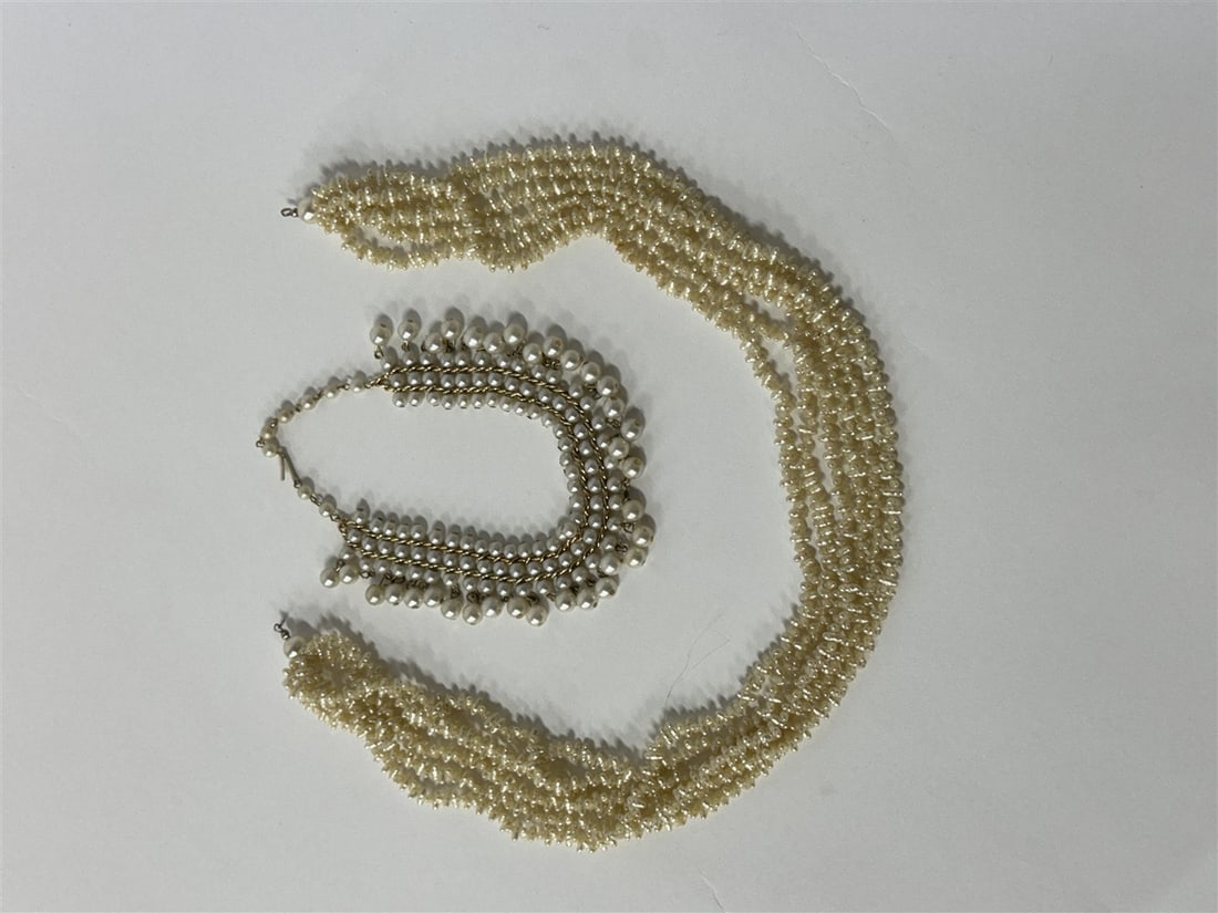 6 Strand Cultured Pearl Necklace Etc (1 of 2)
