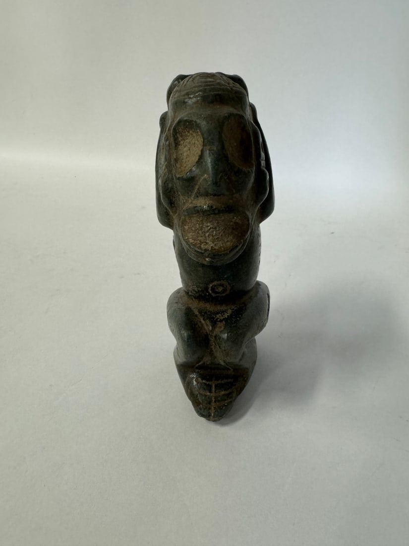 Taino Arawak Crouchng Stoneware Figure (1 of 4)