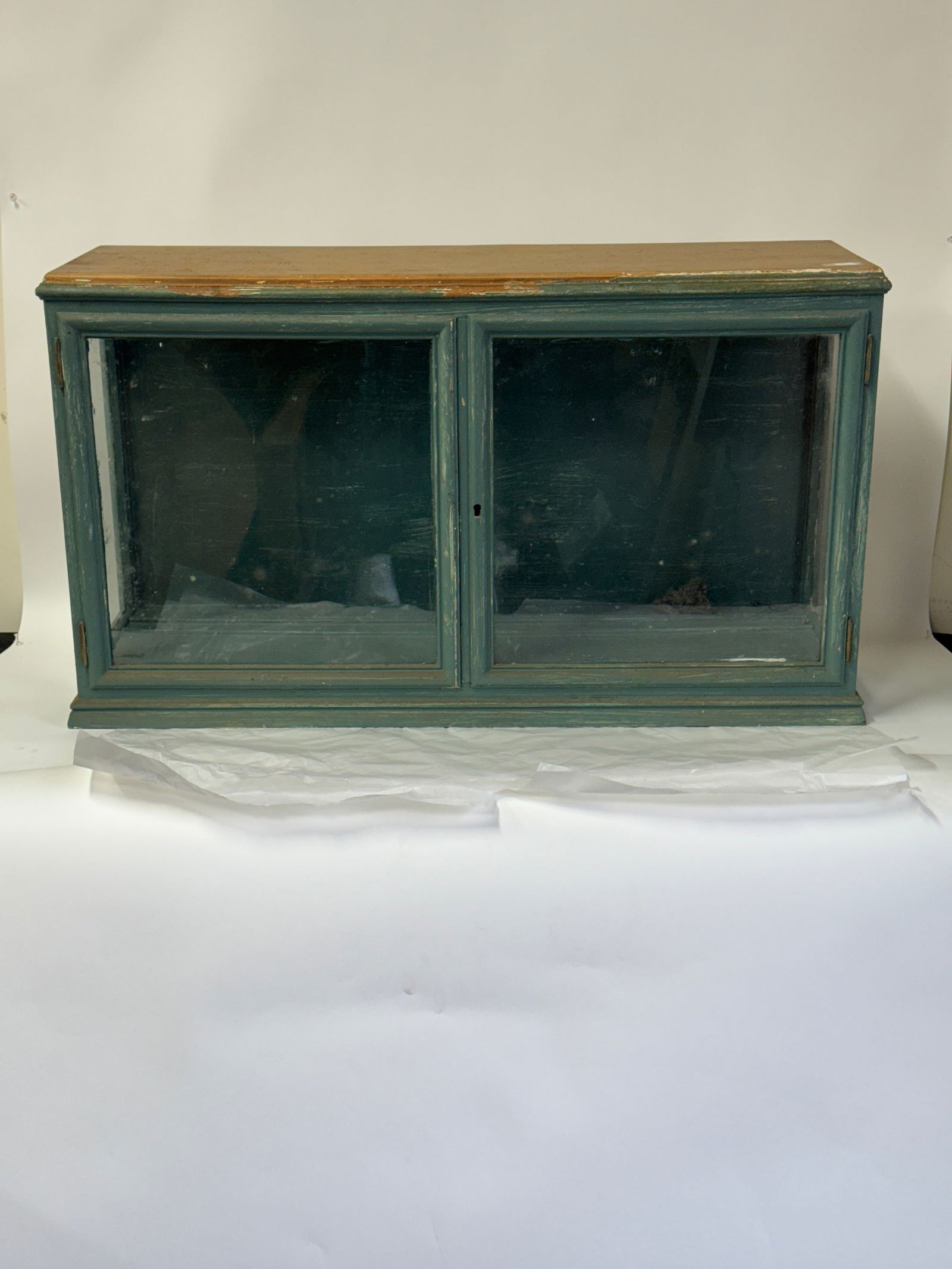 Country Painted Pine Display Cabinet (1 of 2)