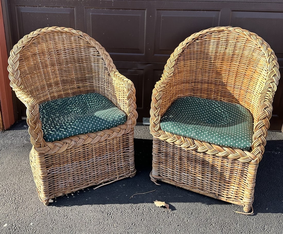 Pair of Fancy Wicker Chairs (1 of 3)