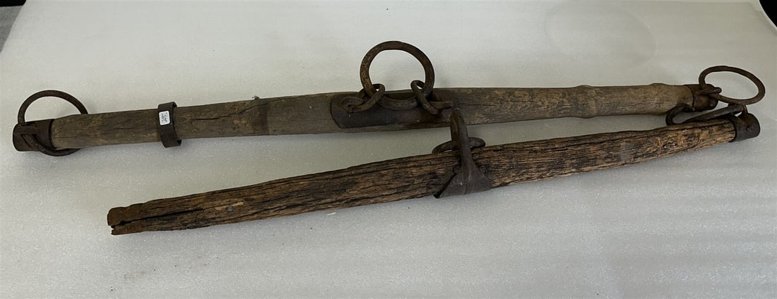 Antique Double Ox Yoke (1 of 3)