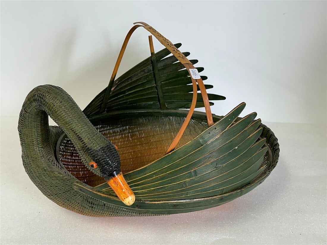 Japanese Reeded Swan Basket: Break in handle 12"H x 18"L