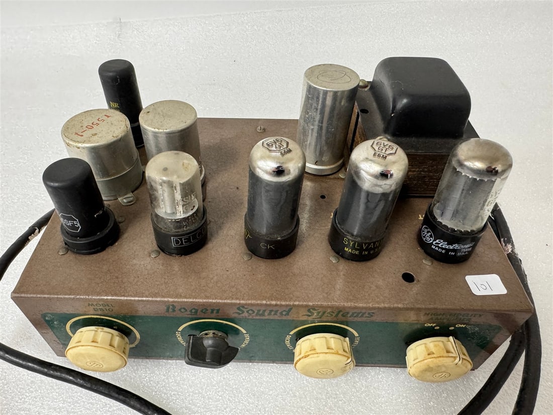 Bogen Sound Systems DB 10 Amplifer (1 of 2)