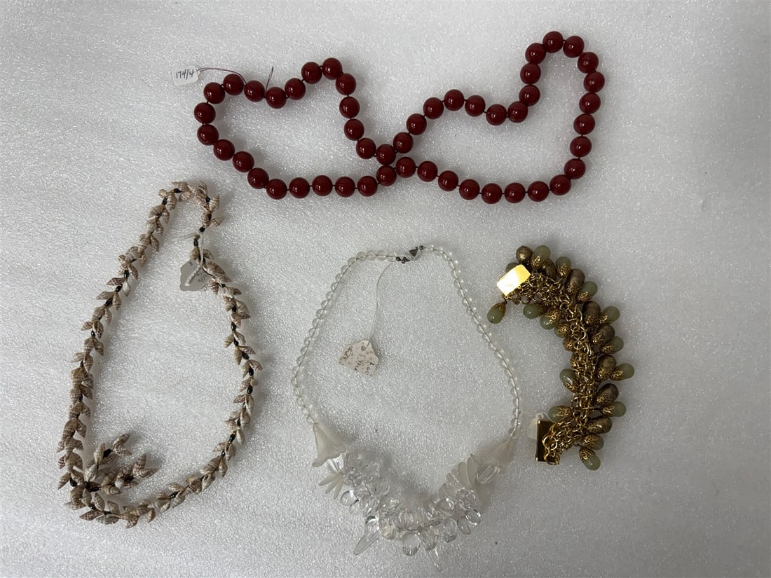 Vintage Lot of Necklaces & Unusual Bracelet (1 of 12)