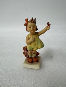 Full Bee Hummel Figure Spring