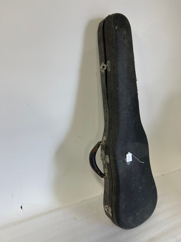 1899 Chicago Sturtevant Violin: Rare untouched patina. Needs restoration Antique bow and case. As pictured*Wrong photos. Will correct on Wed March 19th