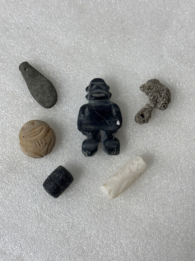 Taino Arawak Stoneware Miniatures (6): Carribean Islands 1000-1500 B. C. Six pcs. in the lot 3" to 1"