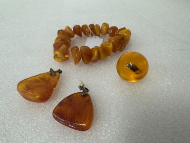Baltic Butterscoth Amber Jwelrey Lot (4)