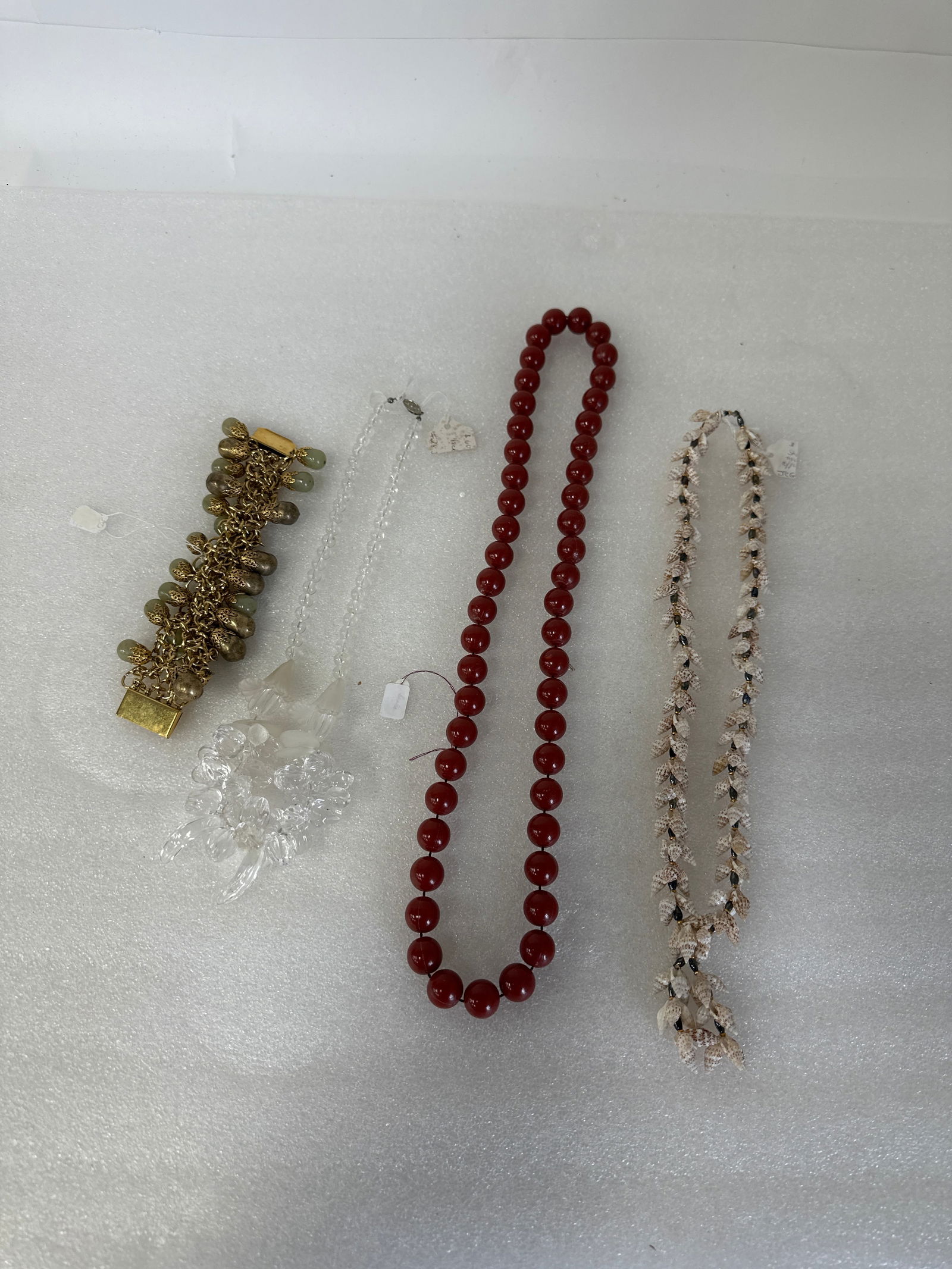 Vintage Lot of Necklaces and Unusual Bracelet (4) (1 of 3)