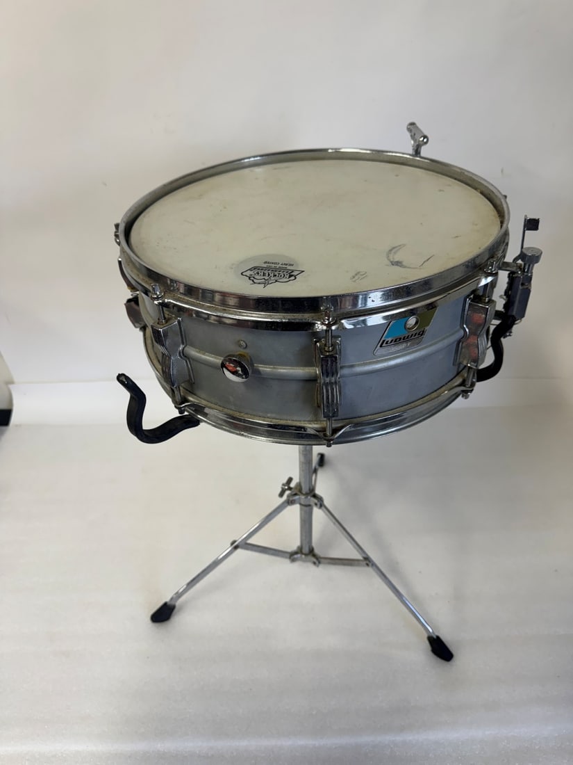 Ludwig Snare Drum With Stand (1 of 3)